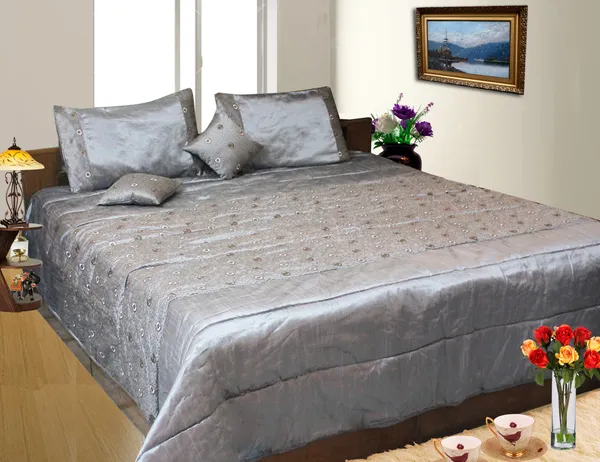 Pack_of_5_Pieces_Polyester_Silver_Floral_Embroidery_Quilt_&_Bedding_Set_for_Bedroom_&_Guest_Room