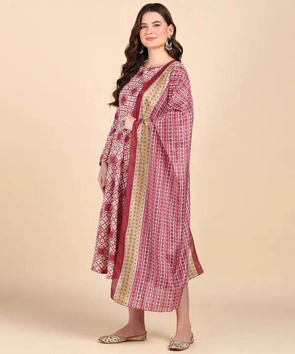 Peach_Cotton_Printed_Round_Kurti_With_Dupatta_Set_For_Women