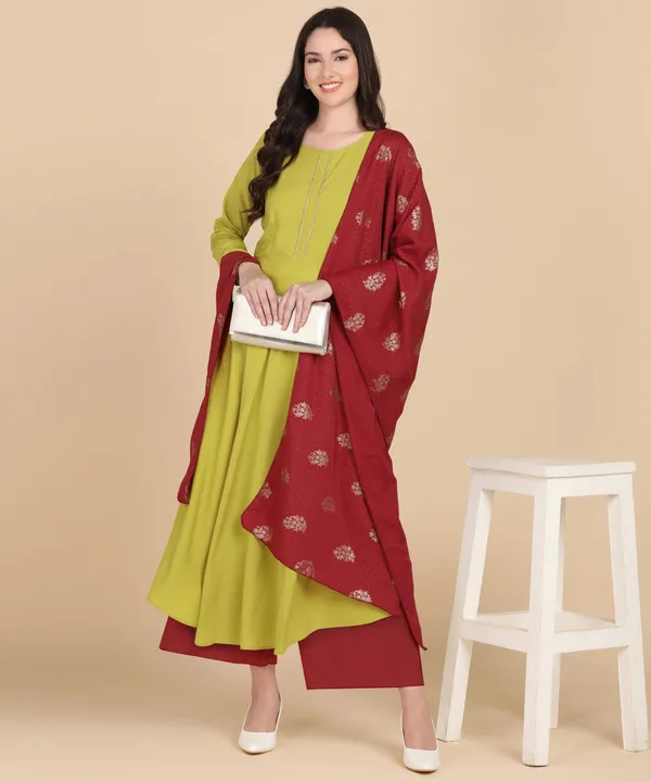 Parrot_Women_Anarkali_Kurti_With_Foil_Print_Dupatta