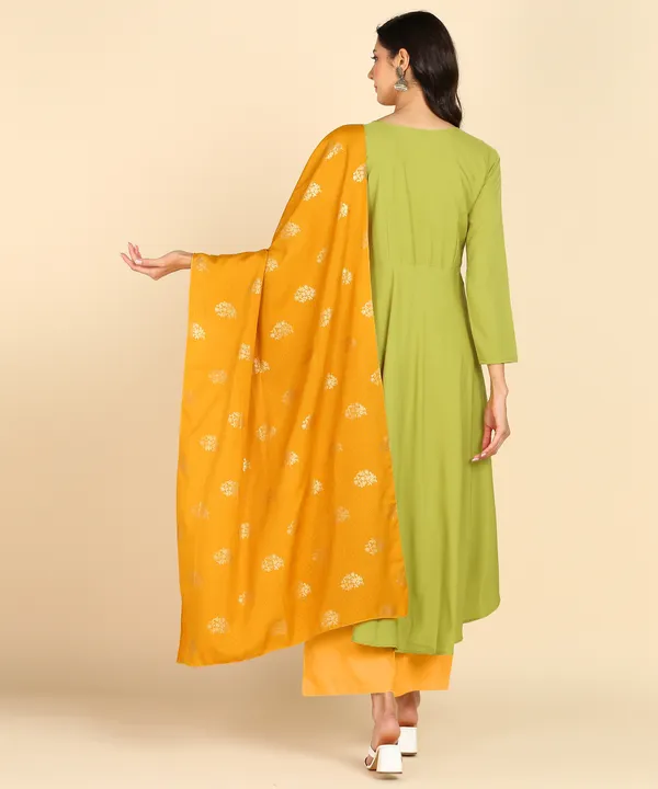Parrot_Women_Anarkali_Kurti_With_Foil_Print_Dupatta