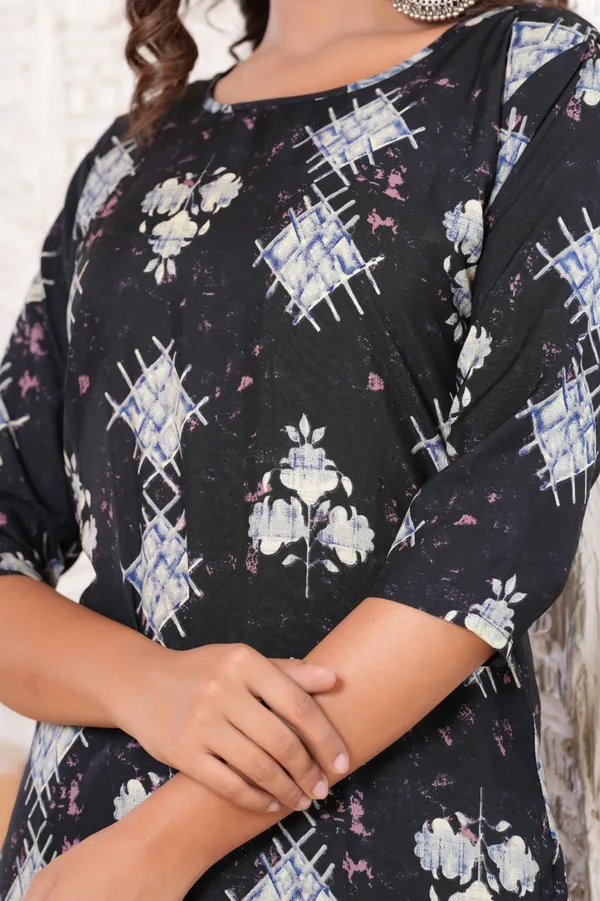 Brown_Women_Printed_Straight_Kurti