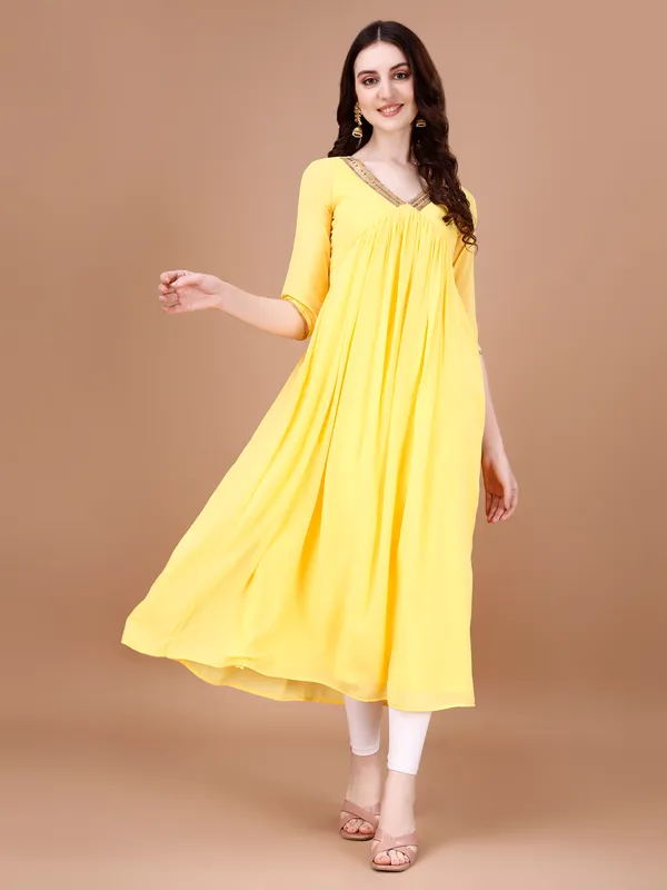 Yellow_Kurta_With_Leriya_Dupatta