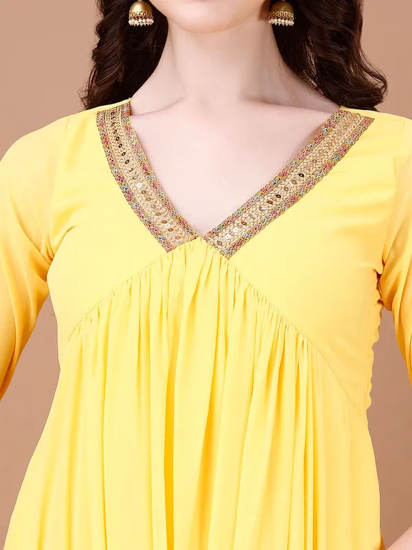 Yellow_Kurta_With_Leriya_Dupatta