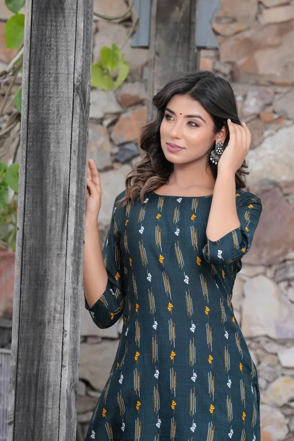 Green_Women_Printed_Straight_Kurti