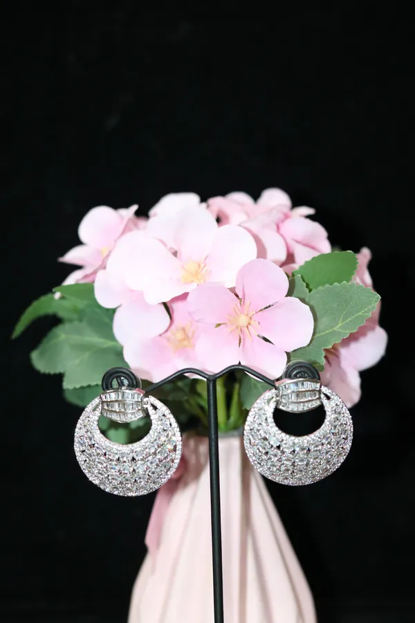AD_EARING