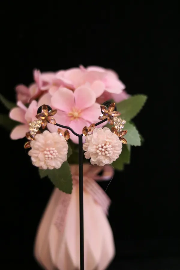 FLOWER_WESTERN_EARING