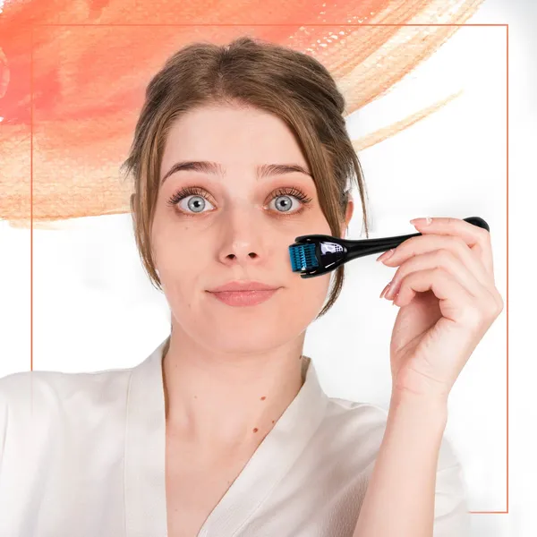 Blue_Derma_Roller_Cosmetic_Micro_Needling_Instrument_with_540_Needles_for_Acne,_Skin,_Hair_Loss,_With_Storage_Case