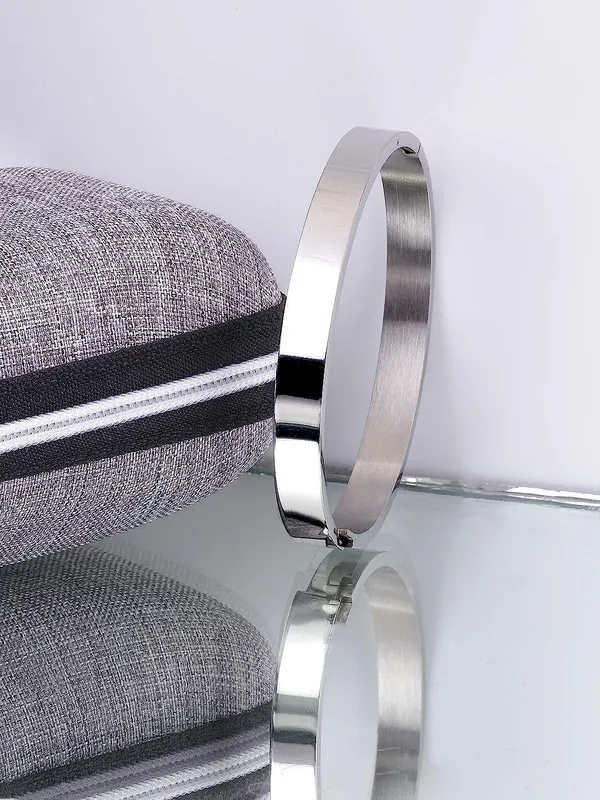 Silver_Bracelet_For_Men_|_Stainless_Steel_Silver_Kada_For_Men_Bracelets_Waterproof,_Anti-Tarnish_Bracelet,_Rust-Free,_Skin_Friendly