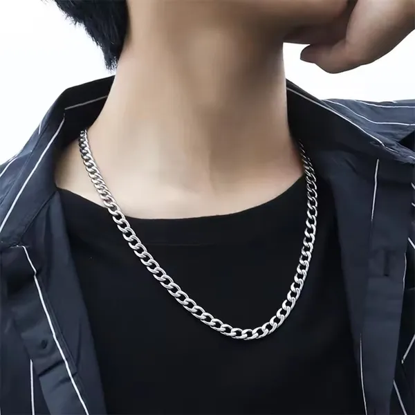 Silver_Chain_For_Men_Waterproof,_Anti-Tarnish,_Rust-Free,_Skin_Friendly