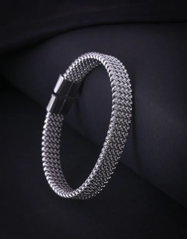 Silver_Kada_For_Men_Bracelet_,_Stainless_Steel_Cuff_Kada_Adjustable-_Waterproof,_Anti-Tarnish_Bracelet,_Rust-Free,_Skin_Friendly
