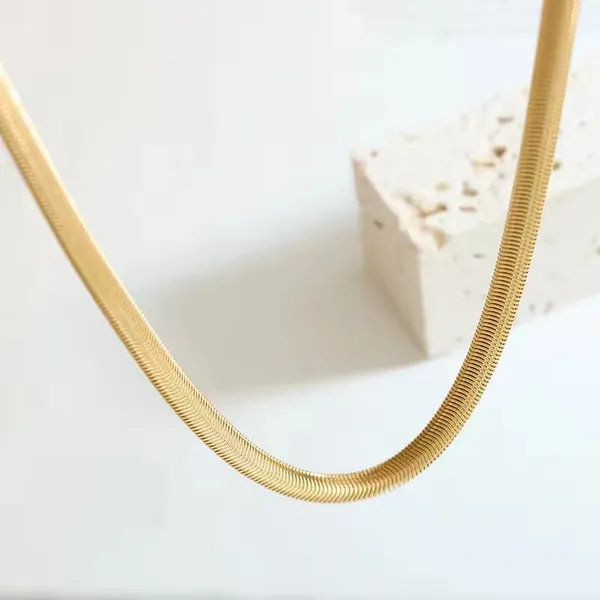 Gold_Chain_For_Men_Waterproof,_Anti-Tarnish,_Rust-Free,_Skin_Friendly