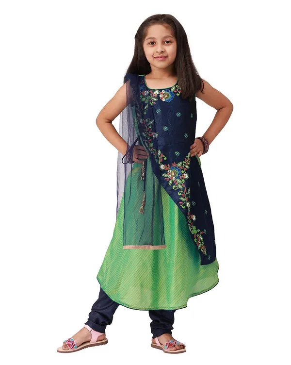 Green_Ethnic_Churidar_Salwar_Suit_for_Kids