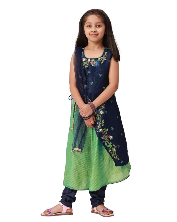 Green_Ethnic_Churidar_Salwar_Suit_for_Kids