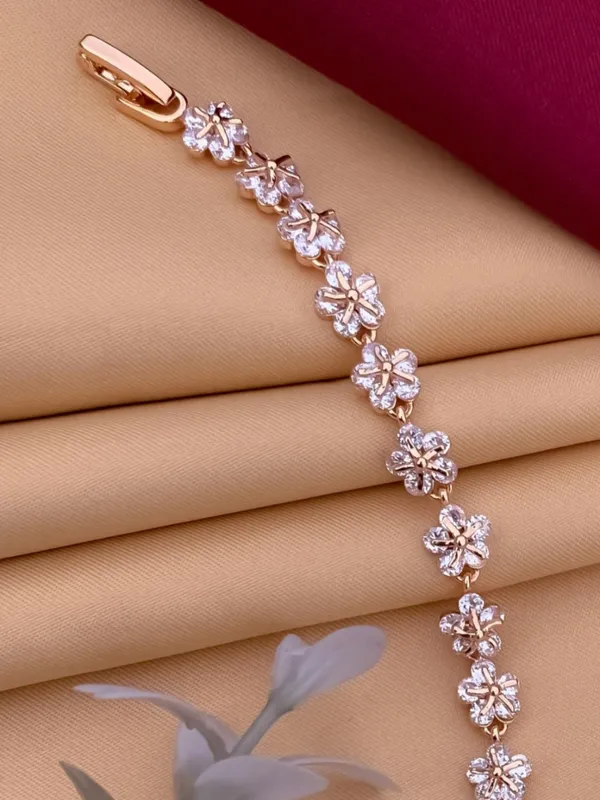 Rose_Gold_Flower_Bracelet_For_Women