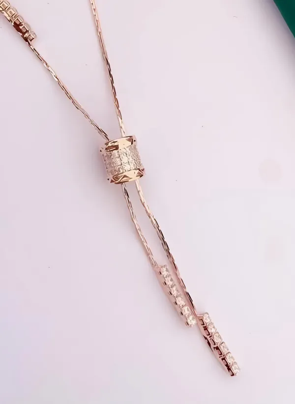 Rose_Gold_Tanmaniya_Necklace_For_Women
