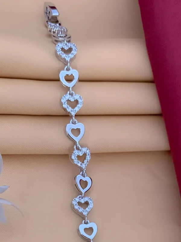 Silver_Bracelet_For_Women