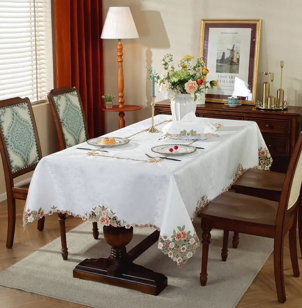 Peach_Satin_Leaf_Wht_Design_Table_Cover
