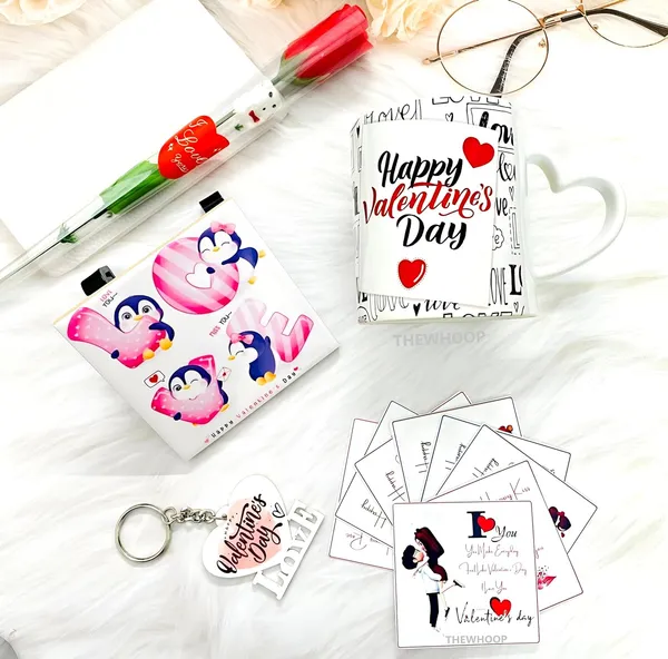 Combo_Pack_Of_5_White_Valentines_Day_Gift_|_1_Heart_Mug,_1_Love_Keychain,_1_Ceramic_Tile_With_Stand,_1_Artificial_Rose_&_7_Mini_Card_|_Gift_For_Husband,_Wife,_Couples_Valentines_Gift_Set