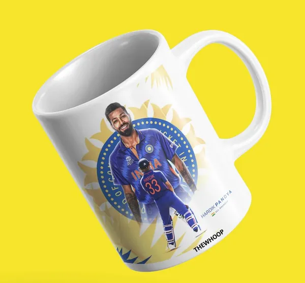 Combo_Pack_Of_6_White_Printed_Indian_Cricketers_Gift_|_Mug,_Sipper_Bottle,_Keychain,_Sunglass,_Cap,_Greeting_Card,_Birthday_Gift_Set_For_Cricket_Fans_(Hardik_Pandya)