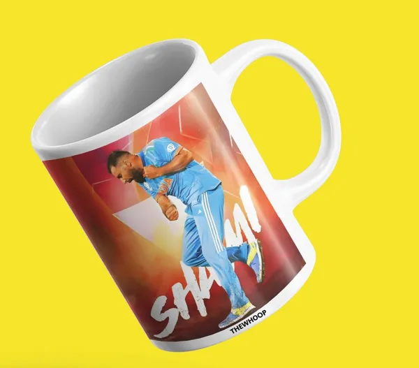 Combo_Pack_Of_6_White_Printed_Indian_Cricketers_Gift_|_Mug,_Sipper_Bottle,_Keychain,_Sunglass,_Cap,_Greeting_Card,_Birthday_Gift_Set_For_Cricket_Fans_(Mohammed_Shami)