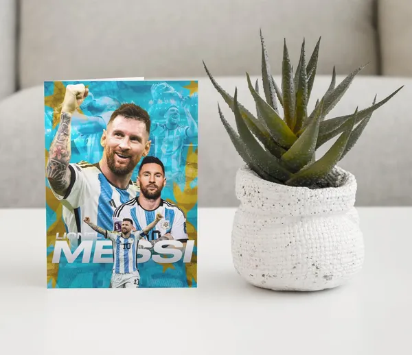 Combo_Pack_Of_6_White_Printed_Lionel_Messi_Gift_|_Mug(350Ml),_Sipper_Bottle(750Ml),_Keychain,_Sunglass,_Cap,_Greeting_Card,_Birthday_Gift_Set_For_Lionel_Messi_Fans