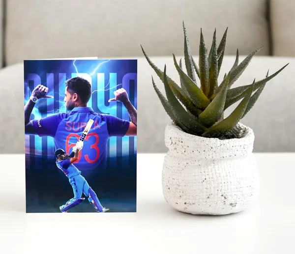Combo_Pack_Of_6_White_Printed_Indian_Cricketers_Gift_|_Mug,_Sipper_Bottle,_Keychain,_Sunglass,_Cap,_Greeting_Card,_Birthday_Gift_Set_For_Cricket_Fans_(Suryakumar_Yadav)