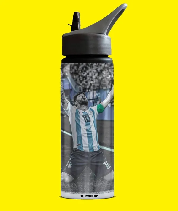 Combo_Pack_Of_2_Off_&_White_Lionel_Messi_Printed_Sipper_750Ml_Aluminium_Bottle_&_Keychain_Combo_With_Holding_Grip_Feature_|_Office,_Gym_&_School_Water_Bottle_Best_Gift_Lionel_Messi_Football_Sports_Fans