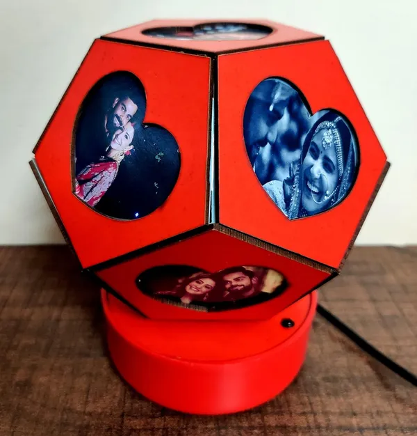 Red_Personalized_11_Photos_Rotating_Heart_Shape_Photos_Table_Lamp_Best_Gift_For_Any_Occasion_For_Men_&_Women
