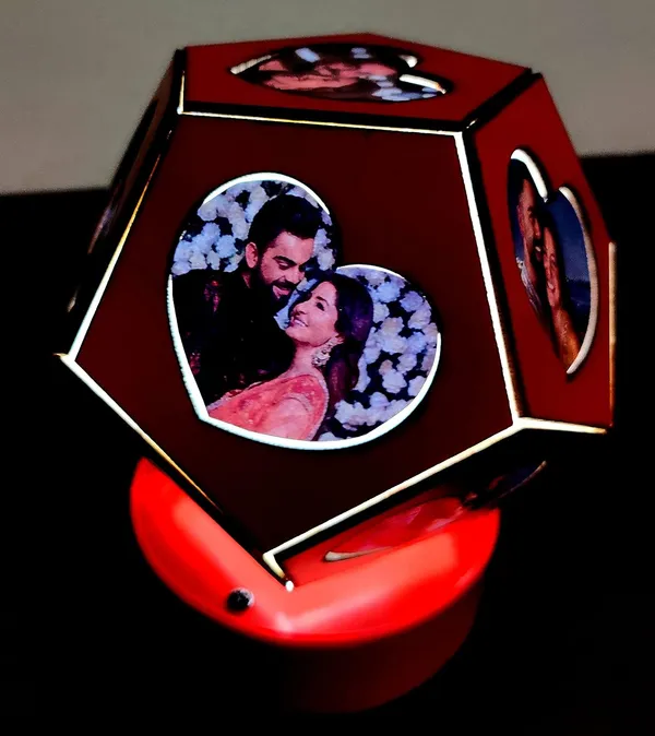 Red_Personalized_11_Photos_Rotating_Heart_Shape_Photos_Table_Lamp_Best_Gift_For_Any_Occasion_For_Men_&_Women