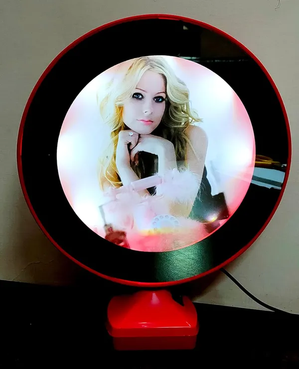 Red_Magic_Glass_Mirror_Photo_Frame_With_Led_Light_Round_&_Customized_With_Personal_Photograph_For_Birthday,_Anniversary_&_Couple_Love_Unique_Gift