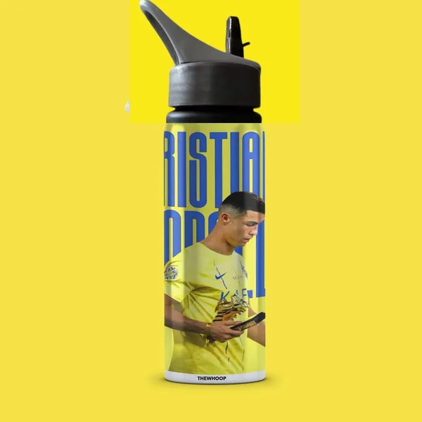 Combo_Pack_Of_2_Golden_Cristiano_Ronaldo_Printed_Sipper_750_Ml_Aluminium_Bottle_&_Keychain_Combo_With_Holding_Grip_Feature_|_Gym_&_School_Water_Bottle_Best_Gift_For_Cr7_/_Football_Sports_Fans