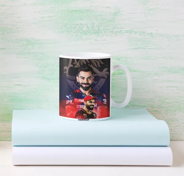 Combo_Pack_Of_2_White_Printed_Virat_Kohli_Ceramic_Coffee_Mug_(350Ml)_With_Wooden_Key-Chain_Combo_Gift_For_Virat_Kohli_Fans_&_Cricket_Lovers_(Virat_-_Rcb)