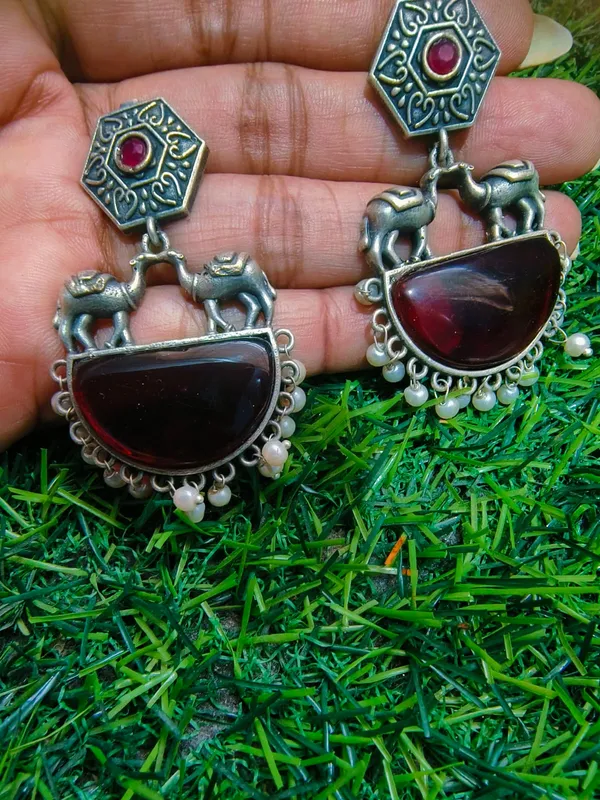 Rajwadi_Earrings_in_Silver_plated_brass_base