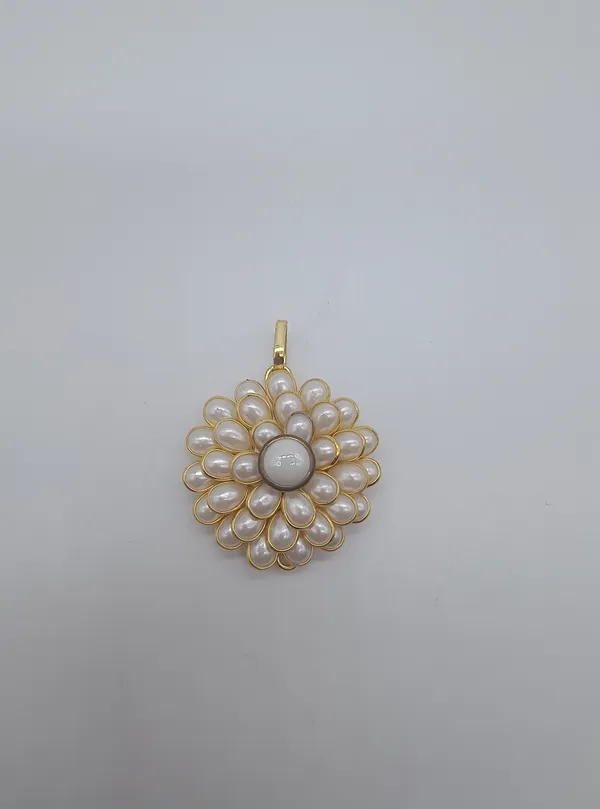 White_Premium_Pearls_Pendant_&_Tops_For_Women