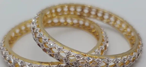 Gold_Premium_Shining_Stone_Bangles_For_Women