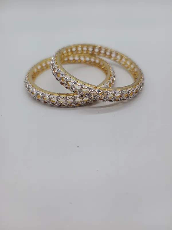 Gold_Premium_Shining_Stone_Bangles_For_Women