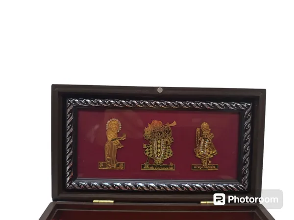 Brown_Premium_Wooden_Box_Gift_Of_Shrinathji_Idol_For_Home/_Office_Decor