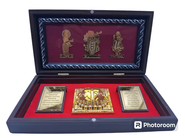 Brown_Premium_Wooden_Box_Gift_Of_Shrinathji_Idol_For_Home/_Office_Decor