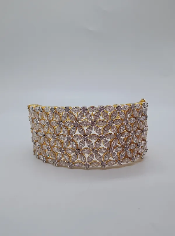 Gold_Premium_Broad_5_Line_Bracelet_For_Women