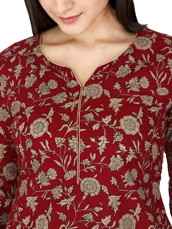 Maroon_Floral_Printed_Pure_Cotton_Straight_Kurta