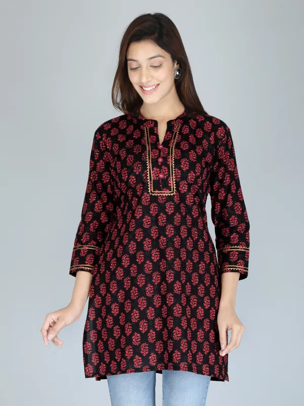 Maroon_Ethnic_Motif_Printed_Pure_Cotton_Short_Kurta