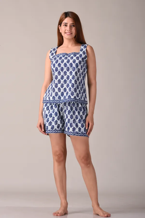 Indigo_Paisley_Printed_Pure_Cotton_Nightsuit_and_Loungewear_(Top_&_Shorts_Set)