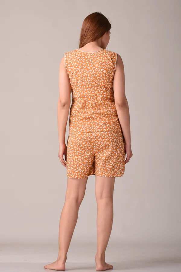 Orange_Paisley_Printed_Pure_Cotton_Nightsuit_and_Loungewear_(Top_&_Shorts_Set)