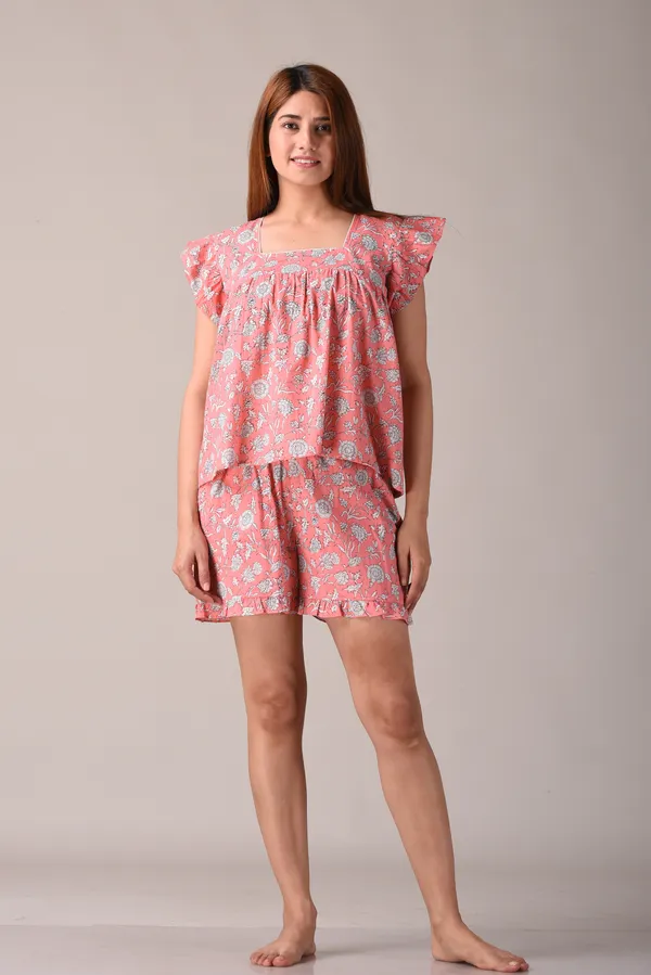 Peach_Floral_Printed_Pure_Cotton_Nightsuit_and_Loungewear_(Top_&_Shorts_Set)