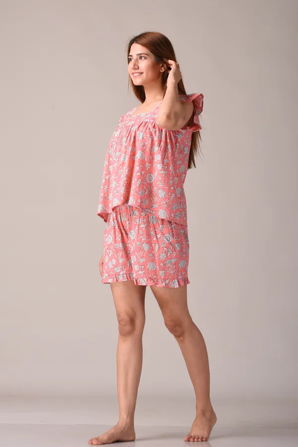 Peach_Floral_Printed_Pure_Cotton_Nightsuit_and_Loungewear_(Top_&_Shorts_Set)