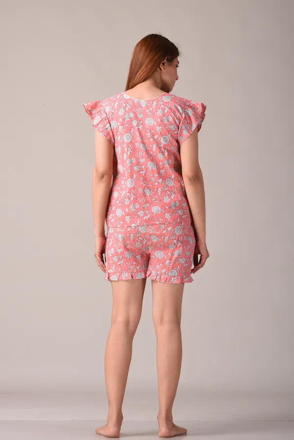 Peach_Floral_Printed_Pure_Cotton_Nightsuit_and_Loungewear_(Top_&_Shorts_Set)