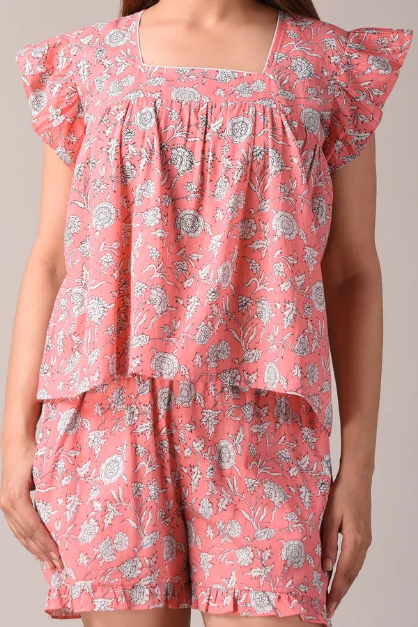 Peach_Floral_Printed_Pure_Cotton_Nightsuit_and_Loungewear_(Top_&_Shorts_Set)