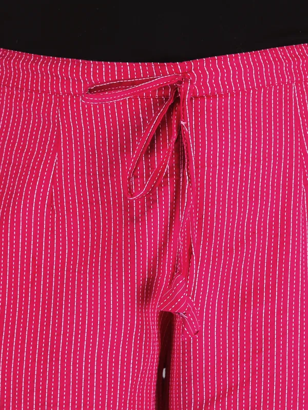 Fuscia_Pink_Color_Pure_Cotton_Kantha_Dobby_Dyed_Pants