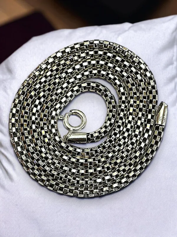 Silver_925_Sterling_Popcorn_Chain_For_Men_Women_Boys_And_Girls_Oxidized_Chain_Necklace_Bis_Hallmarked_Chain_(Box_24In_11Gm)