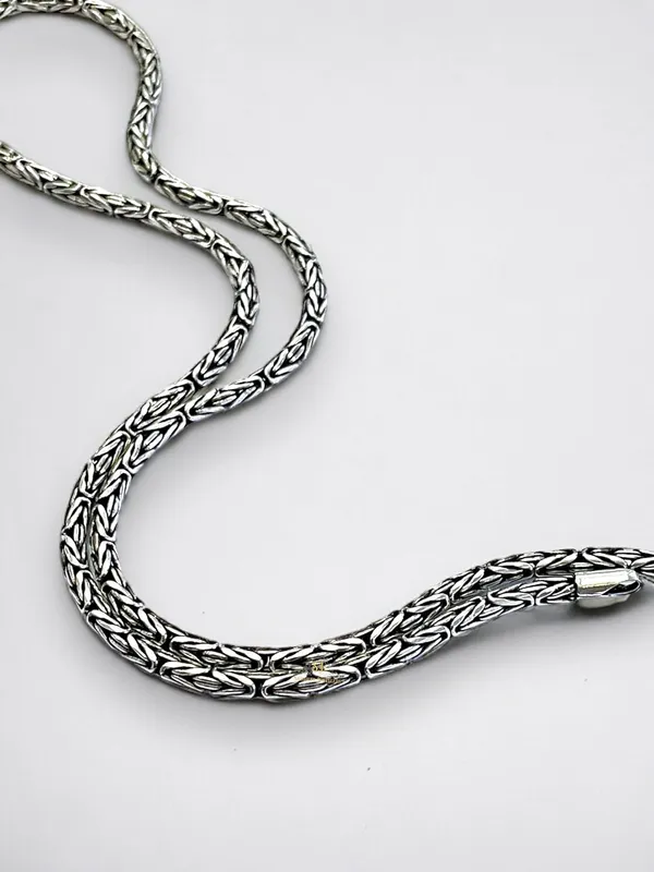 Silver_925_Sterling_Link_Chain_For_Men,_Women,_Boys,_And_Girls,_Oxidized_Chain_Necklace_Bis_Hallmarked_Chain_(Link_20In_26Gm)